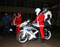 Fotografia: Św. Mikołaj i anioł na motorze